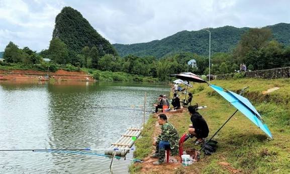 dịch vụ câu cá hồ bang