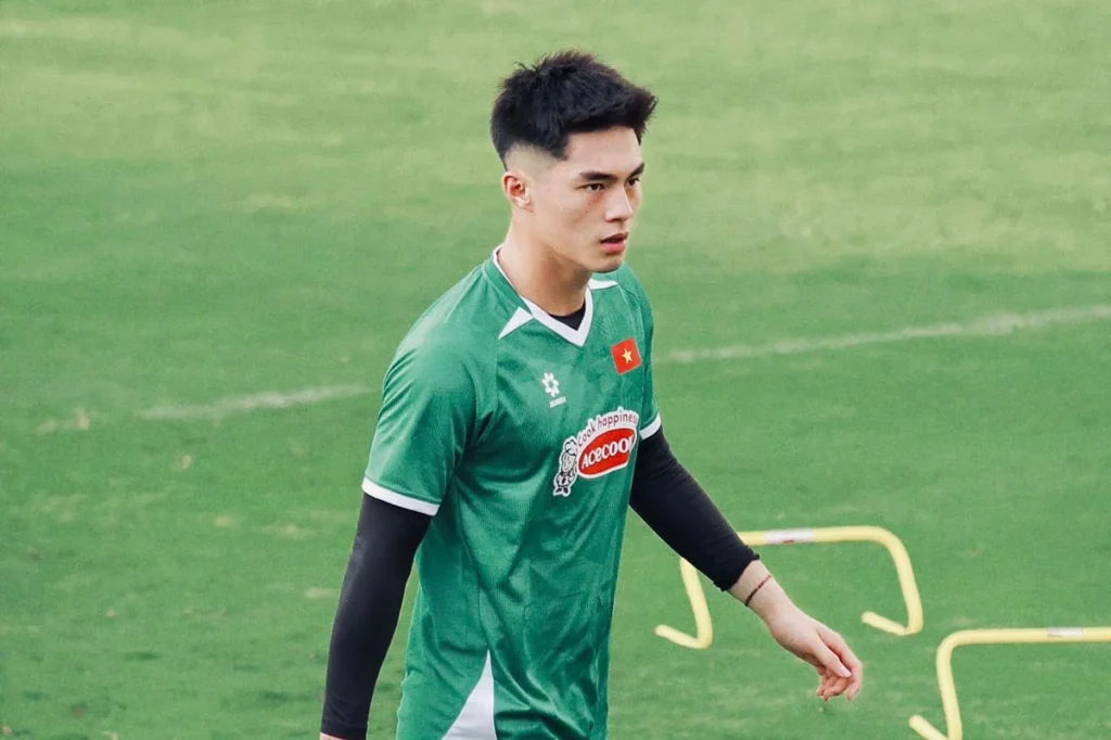 thủ môn Trần Trung Kiên
